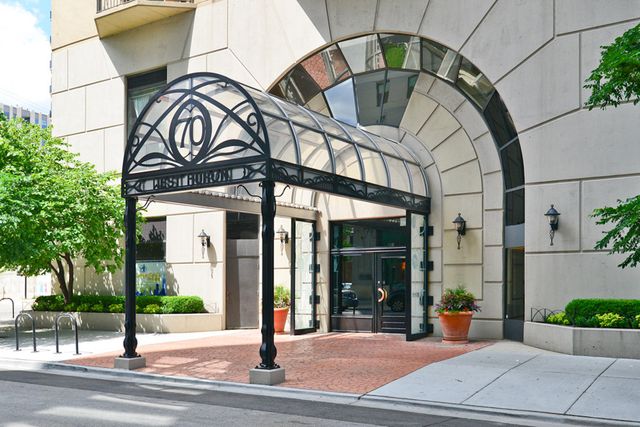 70 W Huron Street 1704, Chicago, IL 60654