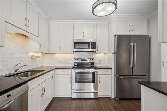 70 W Huron Street 1704, Chicago, IL 60654