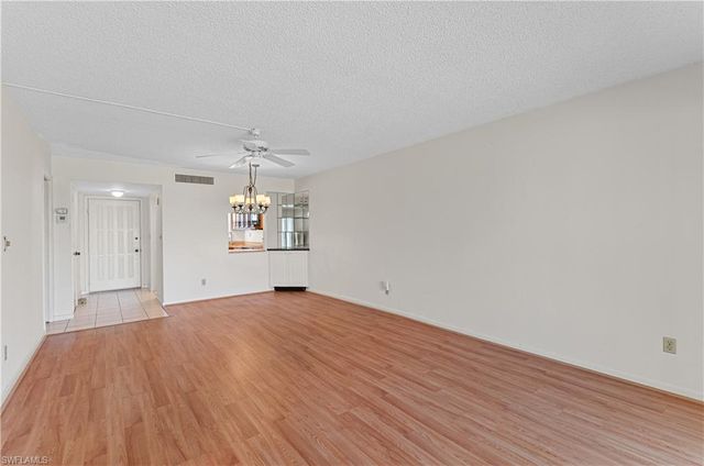 21 High Point CIR E 305, Naples, FL 34103