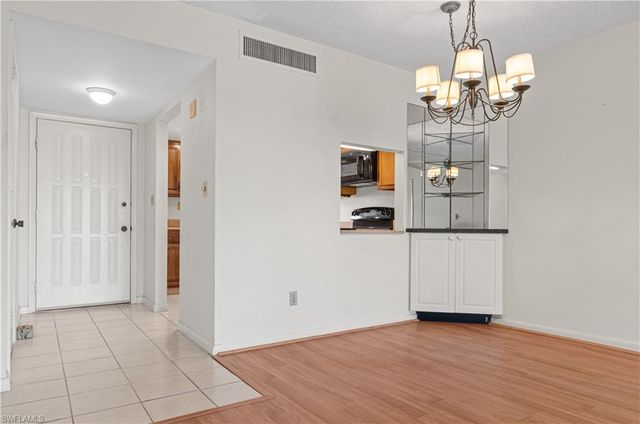 21 High Point CIR E 305, Naples, FL 34103