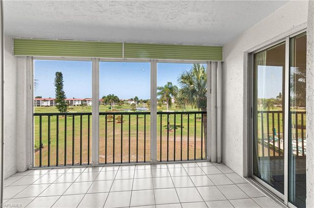 21 High Point CIR E 305, Naples, FL 34103