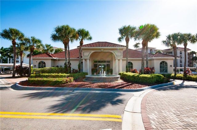 21 High Point CIR E 305, Naples, FL 34103