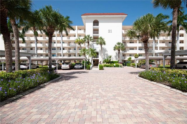 21 High Point CIR E 305, Naples, FL 34103