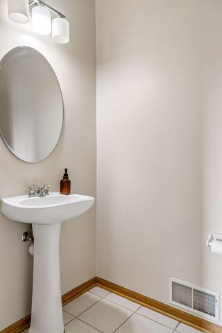 10173 Bridgewater Court, Woodbury, MN 55129