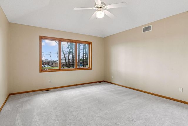 10173 Bridgewater Court, Woodbury, MN 55129