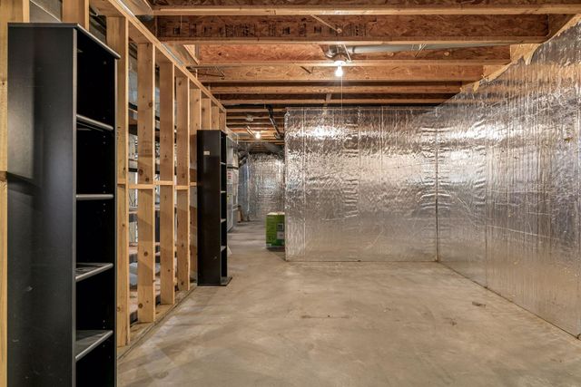 10173 Bridgewater Court, Woodbury, MN 55129