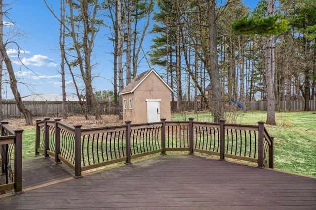 10173 Bridgewater Court, Woodbury, MN 55129