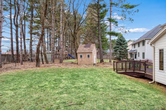 10173 Bridgewater Court, Woodbury, MN 55129