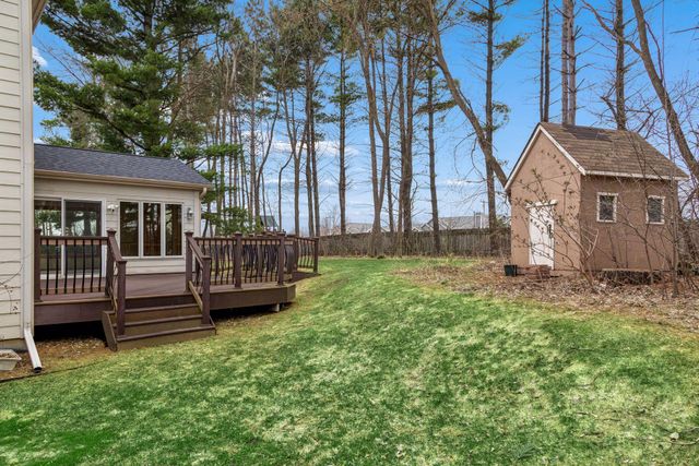 10173 Bridgewater Court, Woodbury, MN 55129