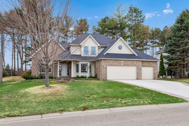 10173 Bridgewater Court, Woodbury, MN 55129