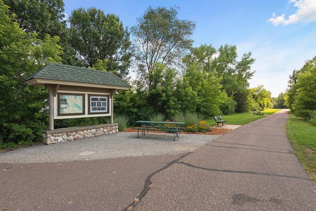 10173 Bridgewater Court, Woodbury, MN 55129