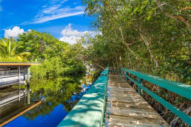 740 Lake Orchid Circle 103, Vero Beach, FL 32962