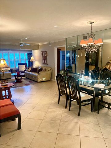 740 Lake Orchid Circle 103, Vero Beach, FL 32962