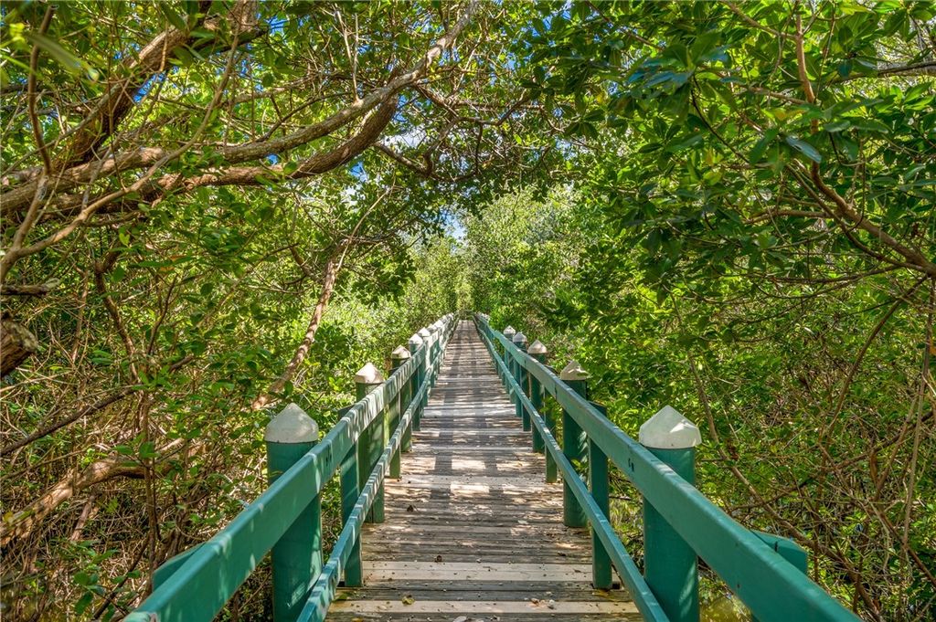 740 Lake Orchid Circle 103, Vero Beach, FL 32962