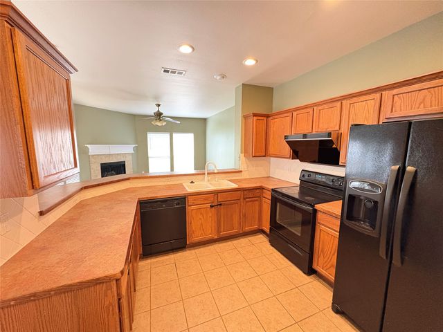 106 Constitution Drive, Euless, TX 76040