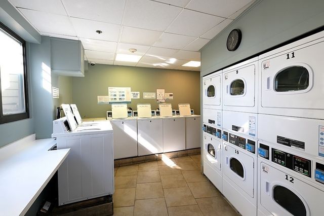 12 Stoneholm 614, Boston, MA 02115