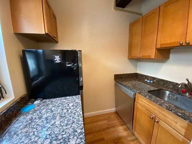 12 Stoneholm 614, Boston, MA 02115