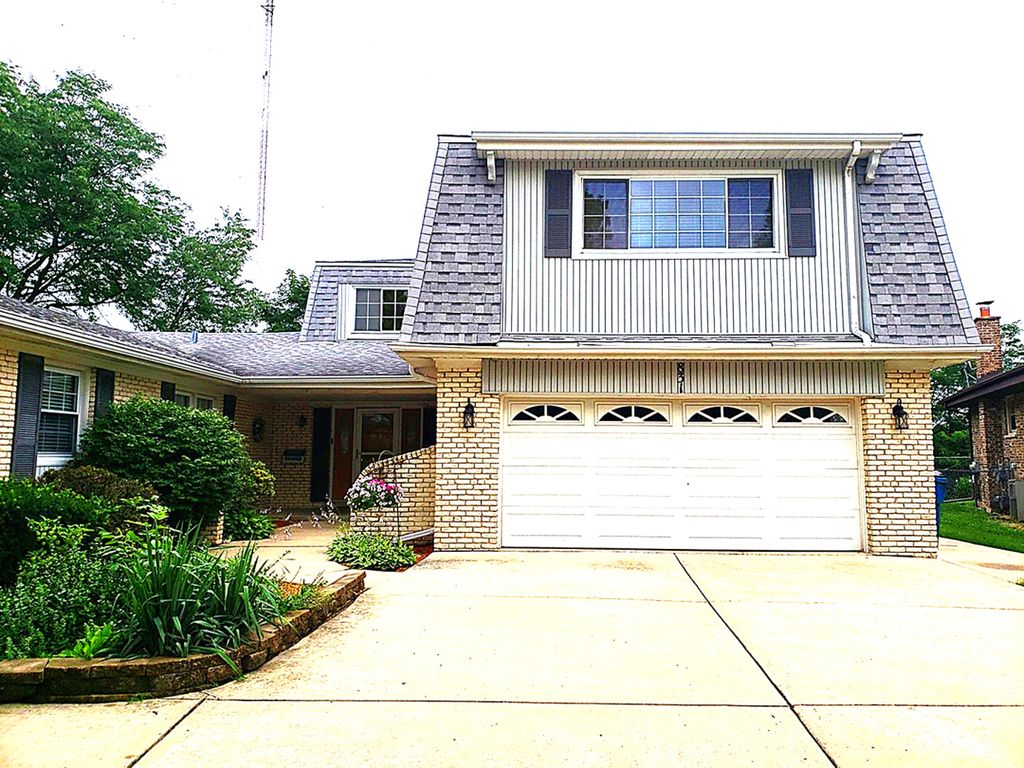 831 W Heritage Drive 2, Addison, IL 60101