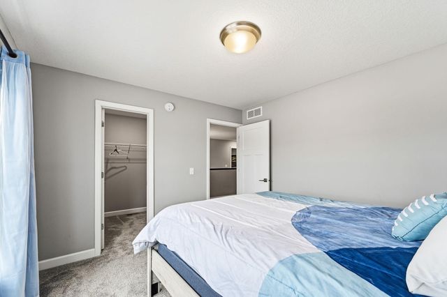 7385 203rd Street W, Lakeville, MN 55044