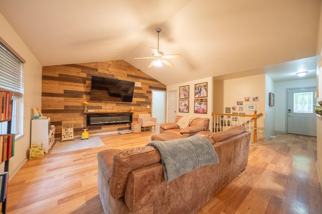 1707 ALASKA CT, Columbia, MO 65202