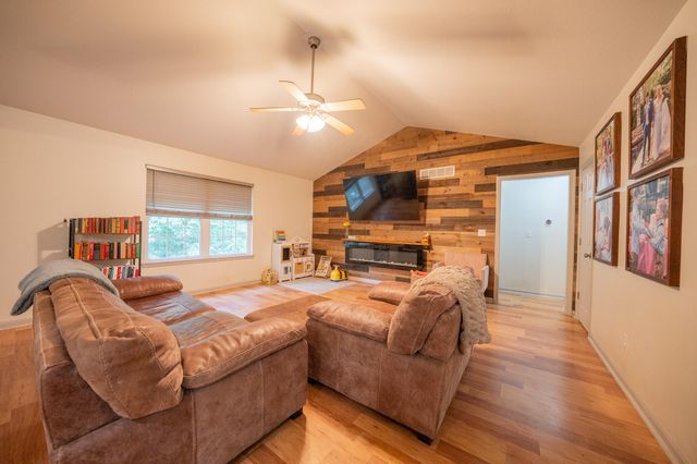 1707 ALASKA CT, Columbia, MO 65202