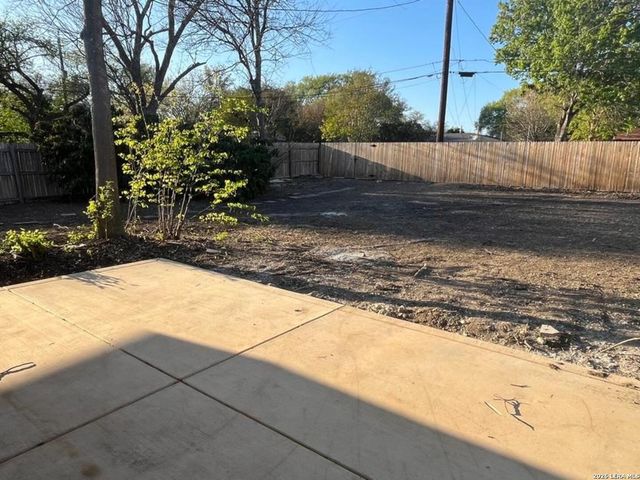 425 Driftwind, Windcrest, TX 78239