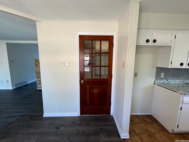 425 Driftwind, Windcrest, TX 78239