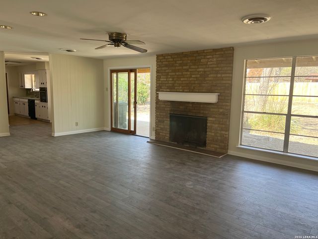 425 Driftwind, Windcrest, TX 78239