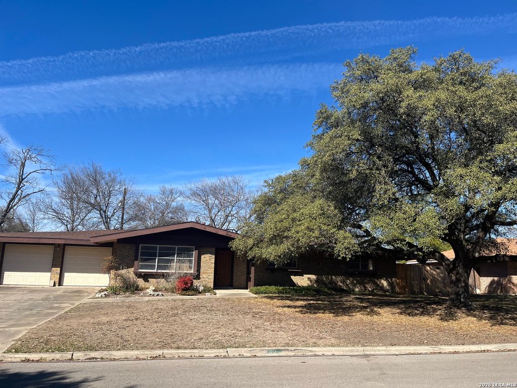 425 Driftwind, Windcrest, TX 78239