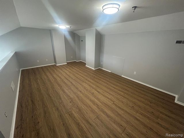 23312 Cornerstone Village Drive, Southfield, MI 48075