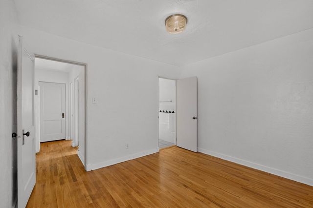 423 Alcazar Street NE, Albuquerque, NM 87108
