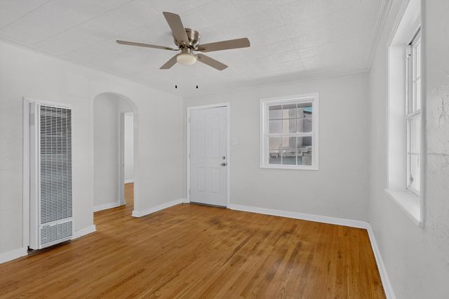 423 Alcazar Street NE, Albuquerque, NM 87108