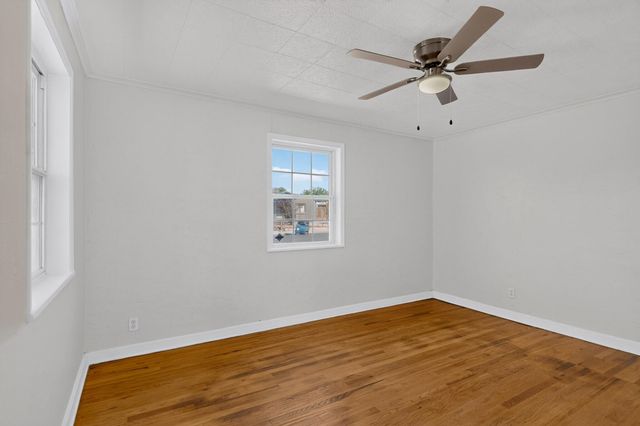 423 Alcazar Street NE, Albuquerque, NM 87108
