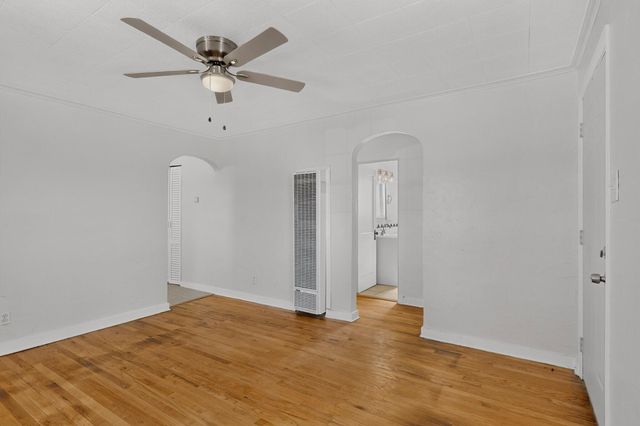 423 Alcazar Street NE, Albuquerque, NM 87108
