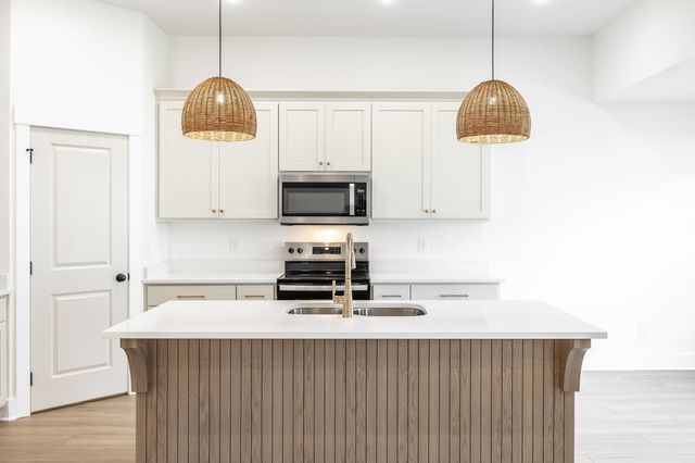 2106 Rylee Way, Greenbrier, TN 37073