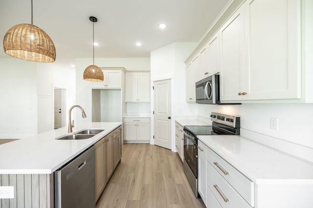 2106 Rylee Way, Greenbrier, TN 37073