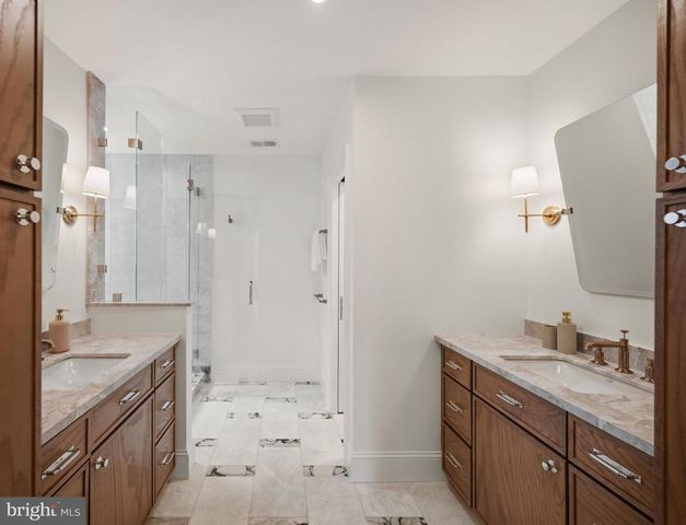 2900 GLOVER DR NW, Washington, DC 20016