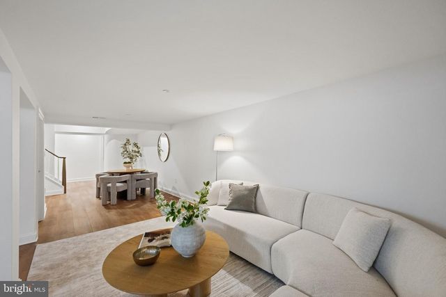 2900 GLOVER DR NW, Washington, DC 20016