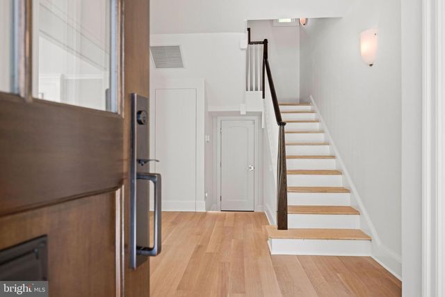 2900 GLOVER DR NW, Washington, DC 20016