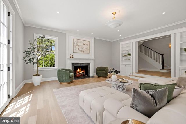 2900 GLOVER DR NW, Washington, DC 20016
