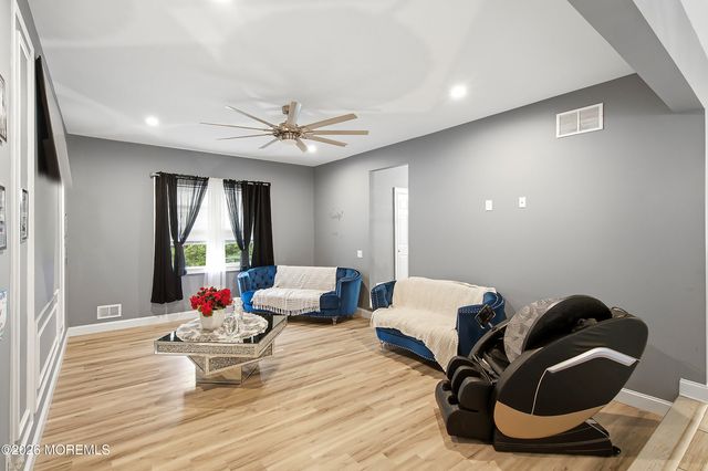 40 Gunning River Road, Barnegat, NJ 08005