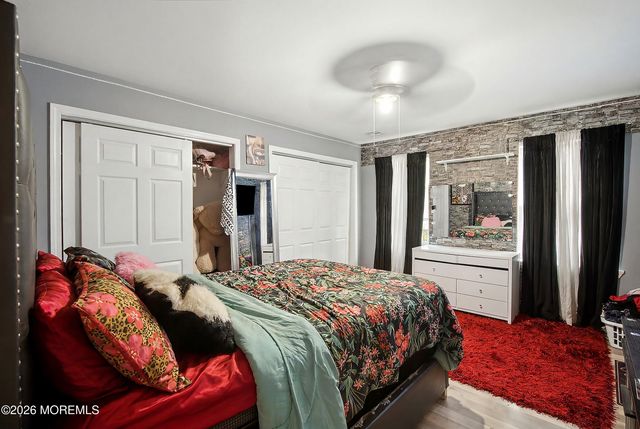 40 Gunning River Road, Barnegat, NJ 08005