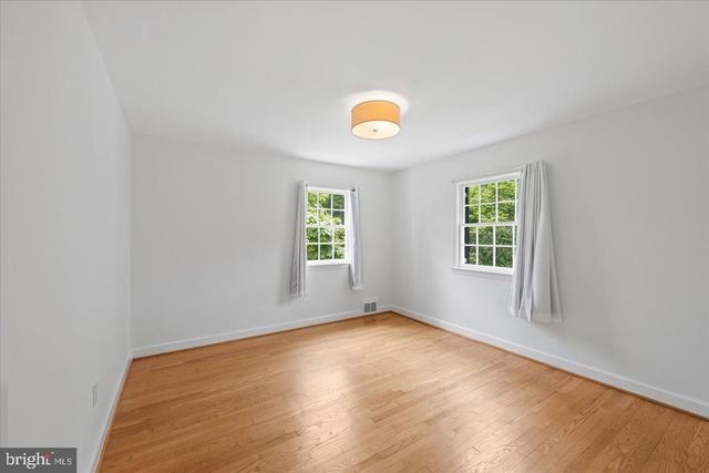 5106 DUVALL DR, Bethesda, MD 20816