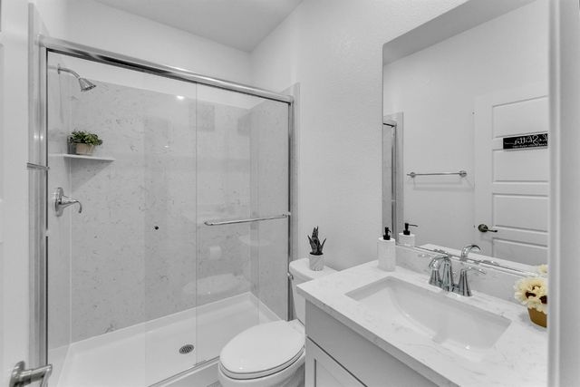 3912 Azul Way, Sacramento, CA 95835