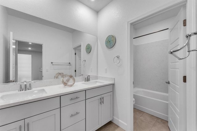 3912 Azul Way, Sacramento, CA 95835