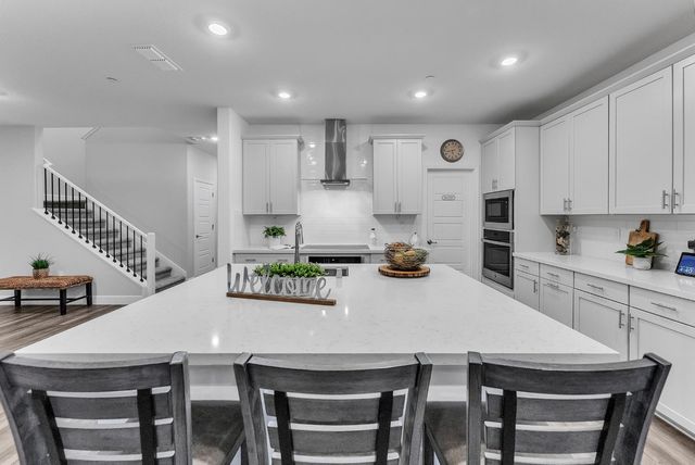 3912 Azul Way, Sacramento, CA 95835