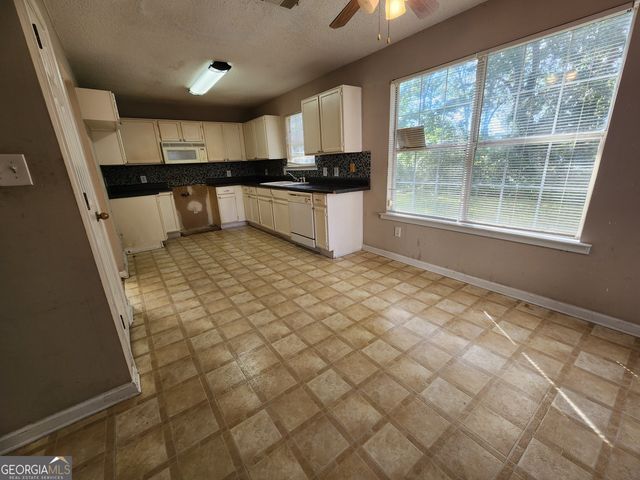 8218 Mahogany Lane, Lithonia, GA 30058