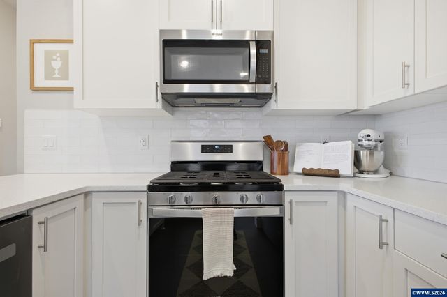 5424 49th Av NE, Salem, OR 97305