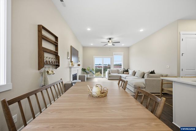 5424 49th Av NE, Salem, OR 97305