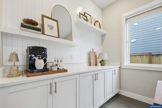 5424 49th Av NE, Salem, OR 97305